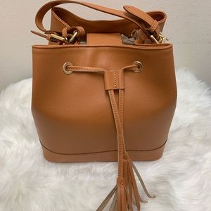 Meet your Posher, Francess